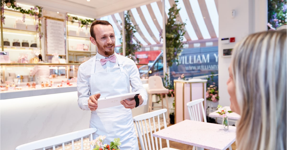 Top-Notch Food Servers for Party: Expert Tips for a Great Event!