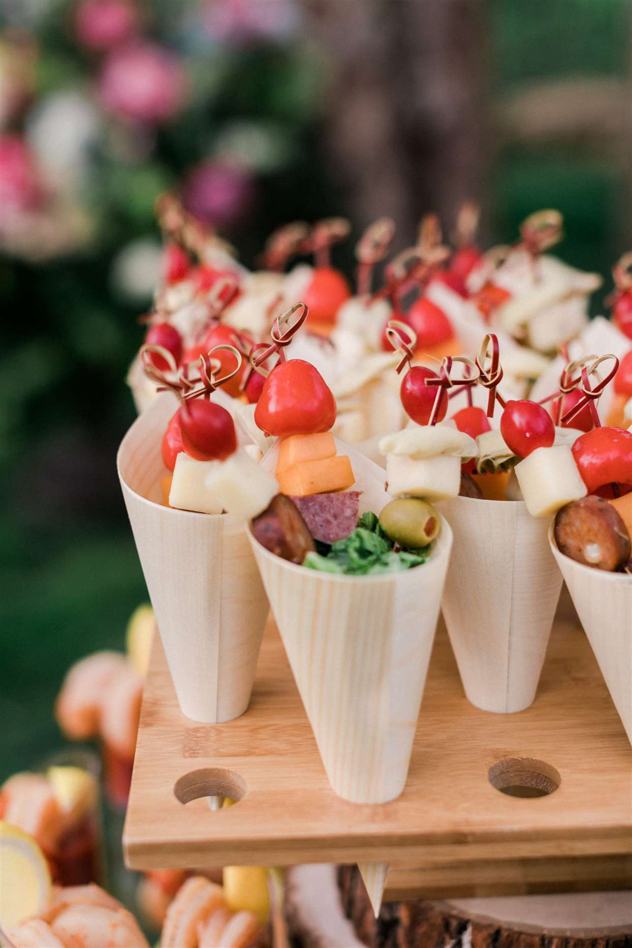 Best Wedding Party Food Ideas: Top Dishes and Appetizers to Please a Crowd