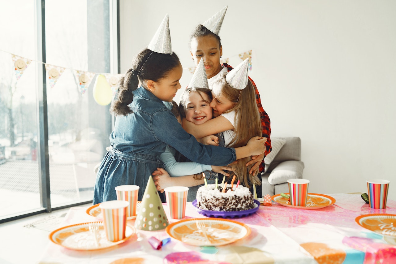 How can you host a stress free gluten free birthday party? (Follow this simple checklist)
