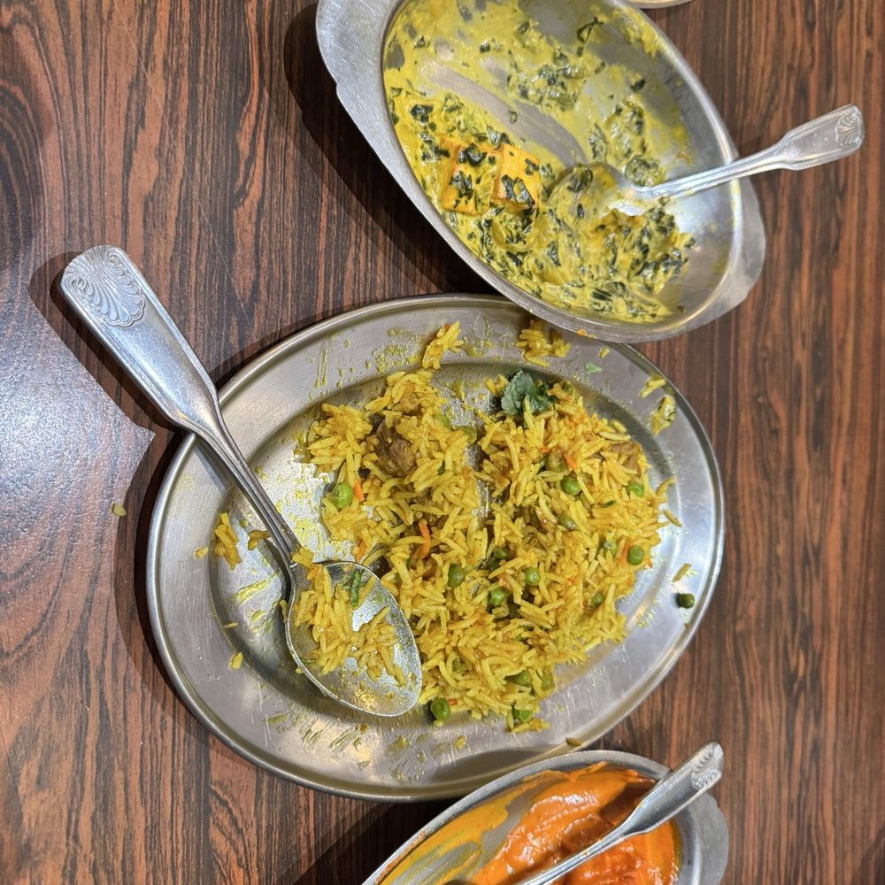 Finding great Indian food party trays near me? Explore delicious catering nearby now!
