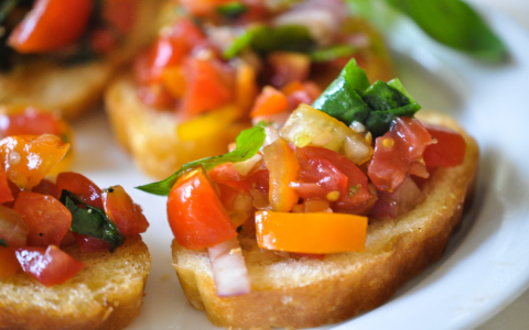 Cheap Christmas Party Finger Food Ideas on a Budget!