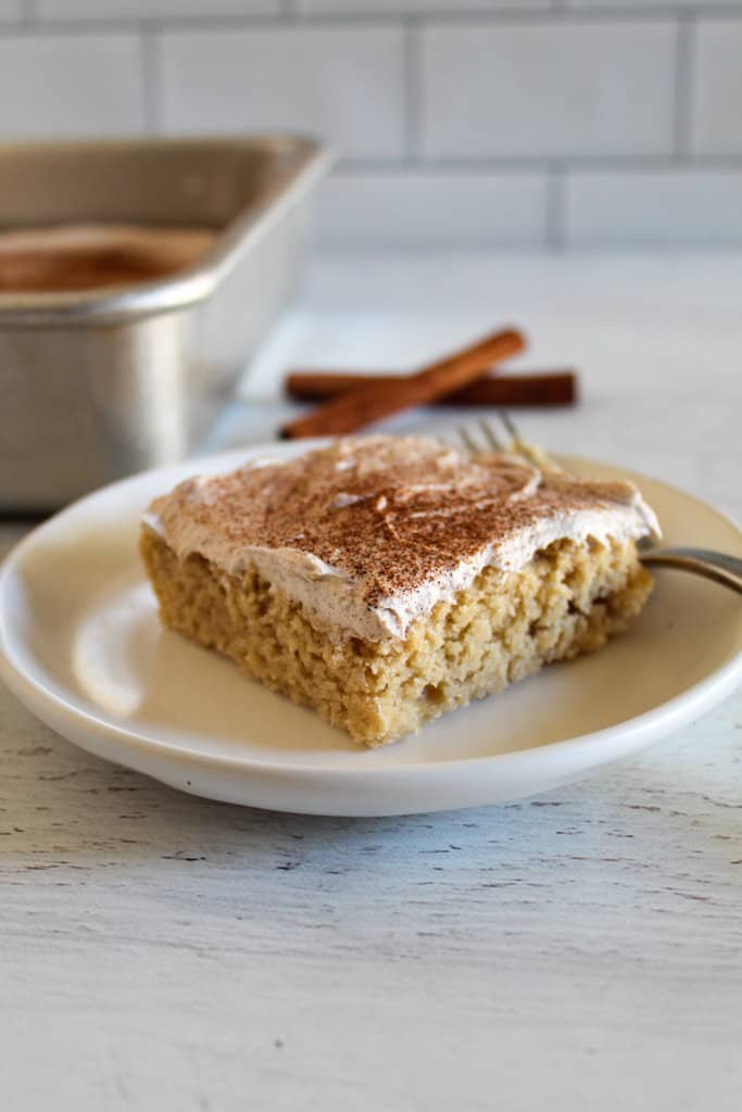 How to make easy gluten free cake recipes using oat flour? Follow our steps for a perfect bake!