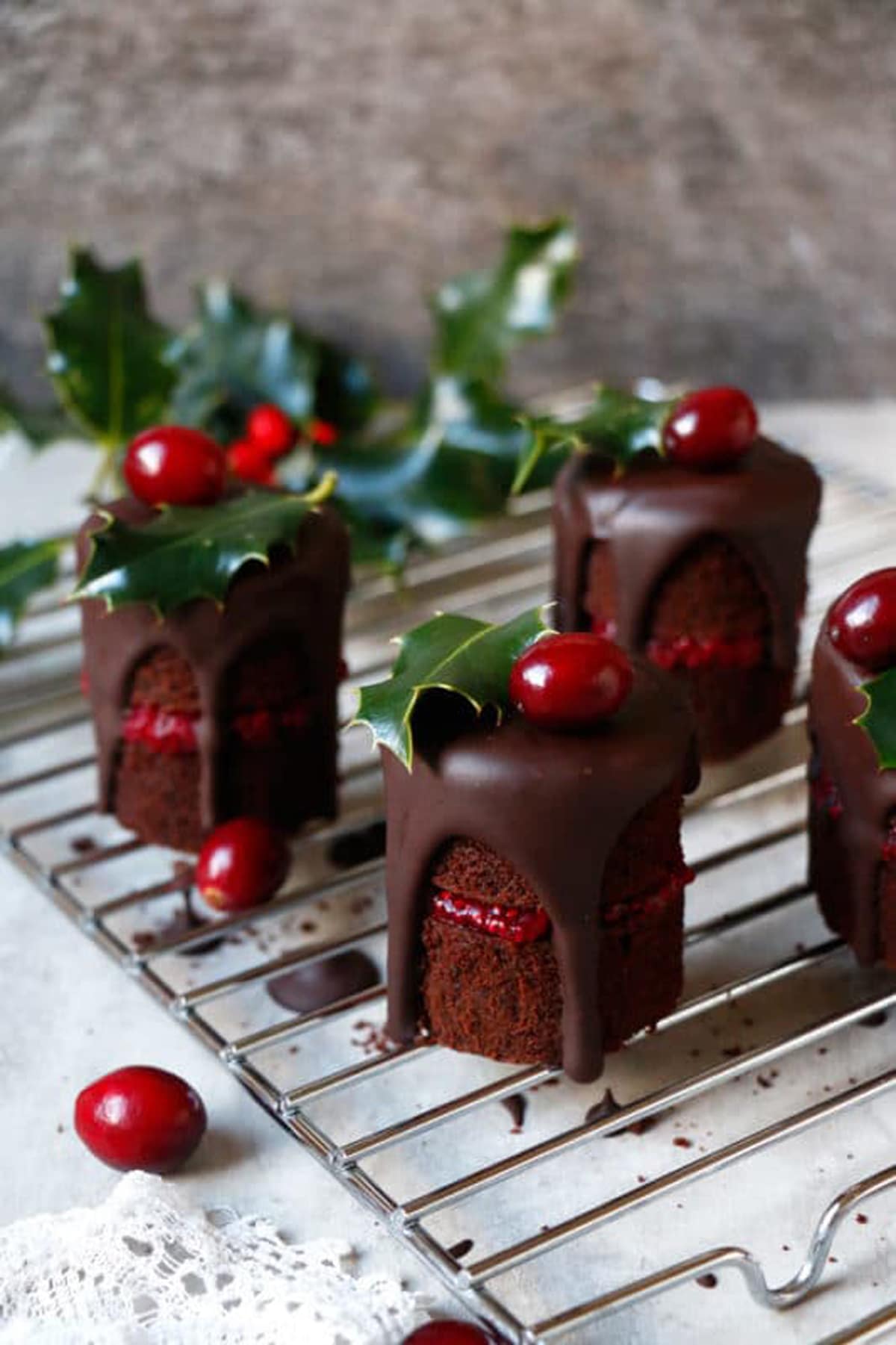 Searching for amazing gluten free christmas dessert recipes? (These festive ideas are guaranteed crowd pleasers)