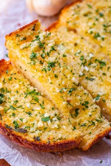 How to Make a Quick and Easy Garlic Bread Recipe? Follow These Simple Steps for Tasty Results!