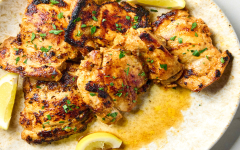 Quick & Easy Boneless Chicken Thigh Recipes: Dinner Tonight!