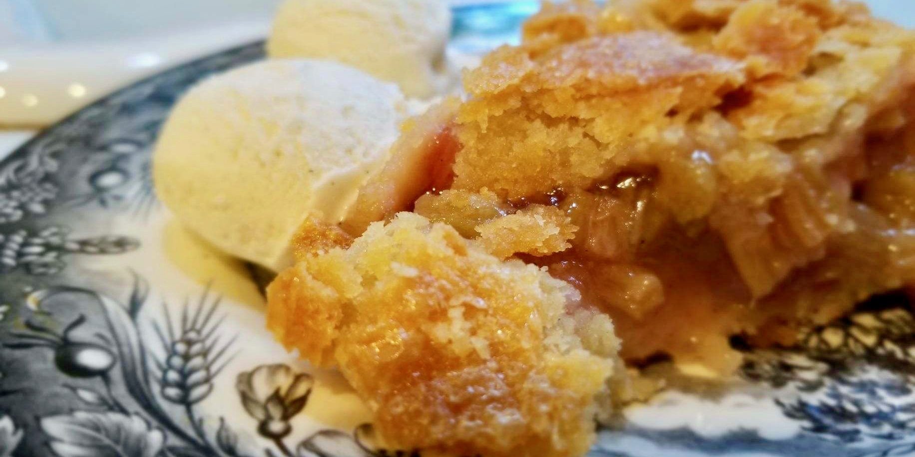 Can you make a delicious gluten free rhubarb pie? Yes, this easy recipe will wow your family.