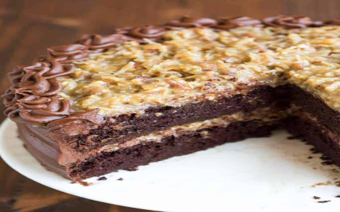 Need quick and easy homemade cake recipes? Get amazing results with these super simple tricks!