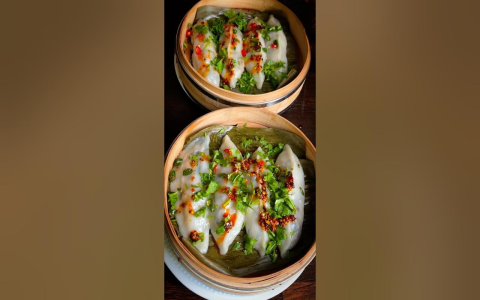 What makes a good dim sum recipe video? Find clear instructions for delicious homemade treats.