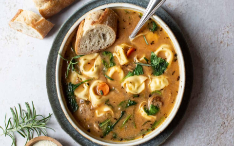 Looking for the best quick and easy homemade vegetable soup? This simple guide makes it foolproof.