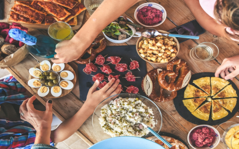 Best Party Food at Home: Tips & Tricks for Success!