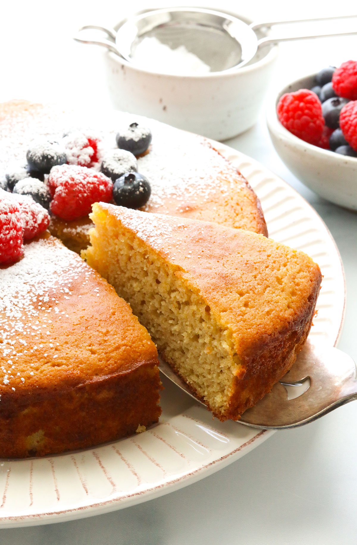 Making Gluten Free Vanilla Cake Almond Flour Simple? (Our guide helps you bake it perfectly every time!)