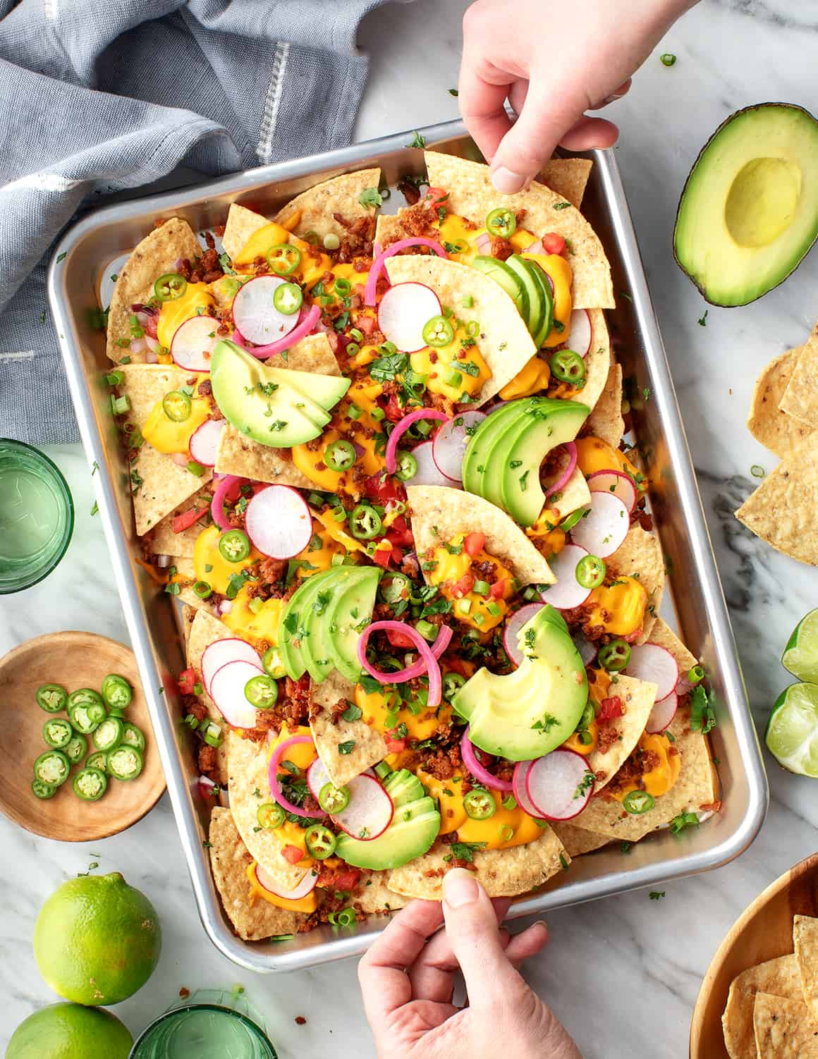 Best party food for large groups: what are some great ideas? Make your party a huge hit with these dishes!