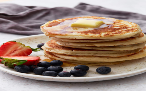 Whats the secret to quick and easy pancake batter? Learn how to make yummy pancakes really fast.