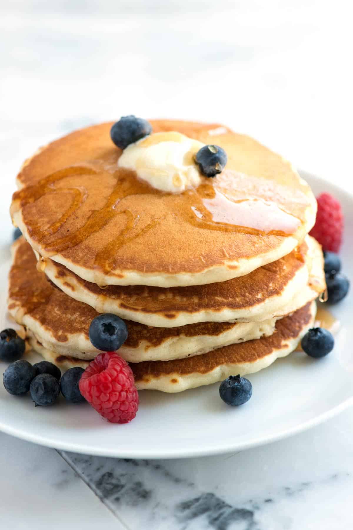 Whats the secret to quick and easy pancake batter? Learn how to make yummy pancakes really fast.