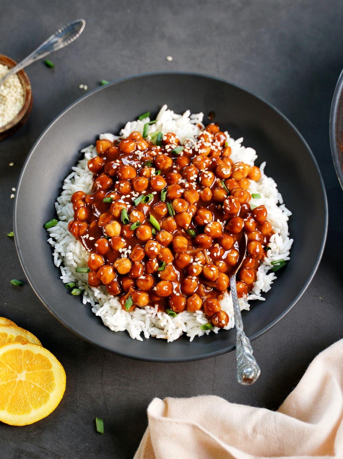New to plant based eating? These quick and easy vegan recipes for beginners are perfect for you to try out.