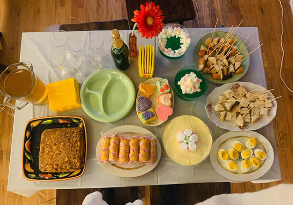What 60s theme party food should I serve? Get easy and fun ideas for your groovy bash!