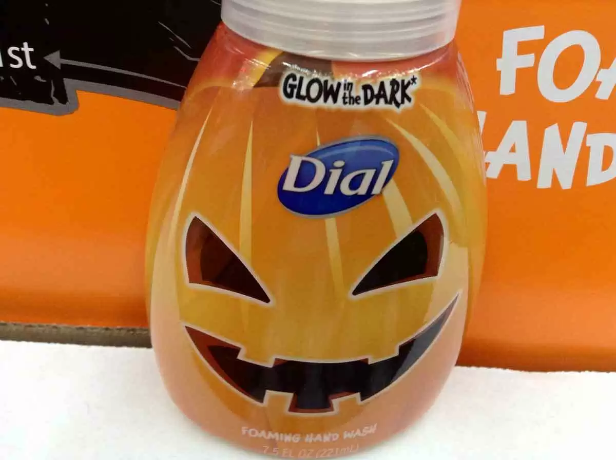 Is Dial soap gluten free? Understanding its ingredients for your peace of mind.