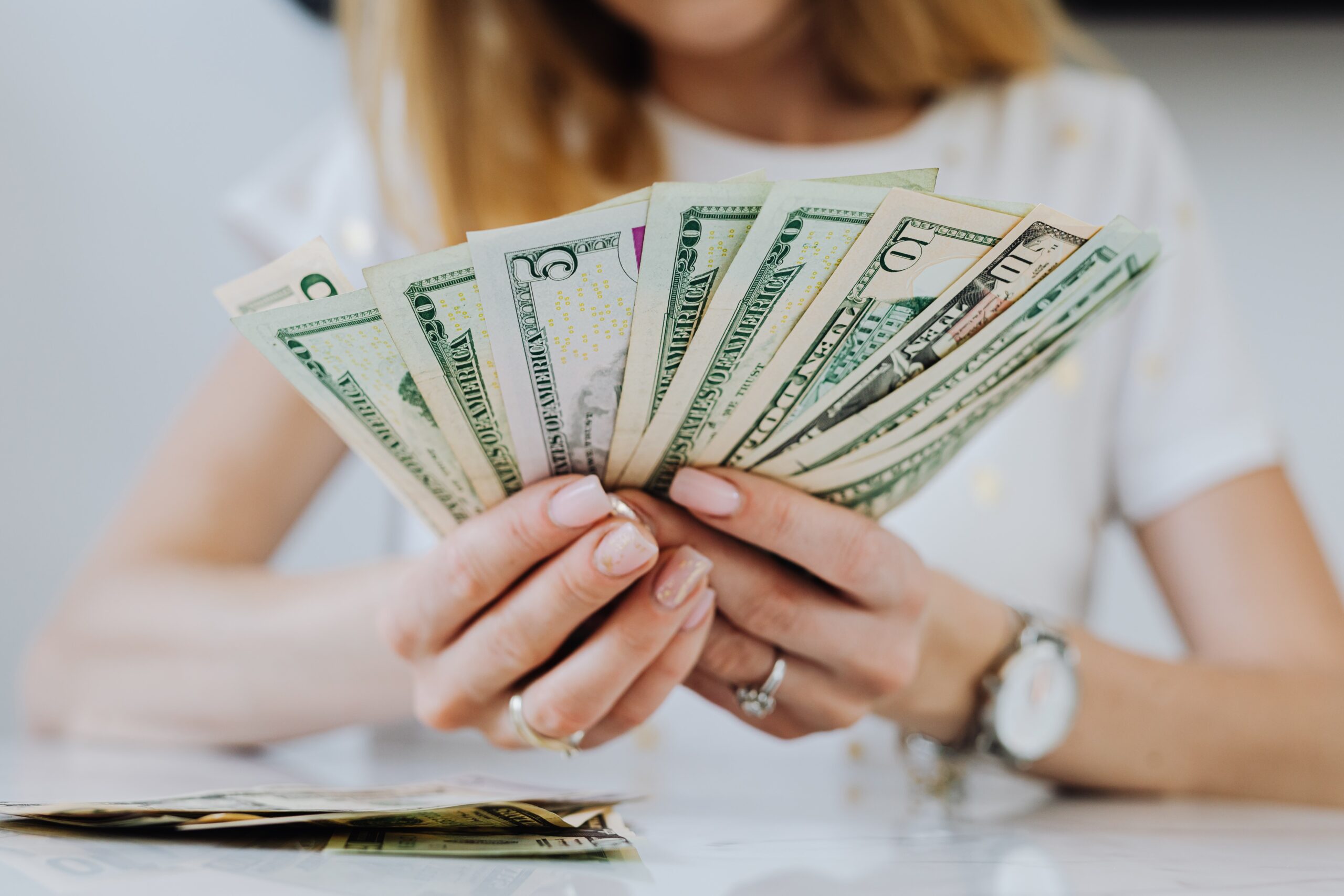 Looking for quick and easy ways to earn money online? These tips can help you get started fast!
