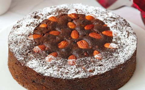 How to bake quick and easy plum cake recipes well? Our expert tips will help you succeed every time!