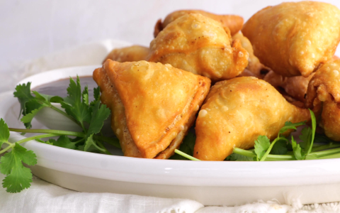 The perfect quick and easy samosa recipe (Wow your friends and family with minimal effort involved!)