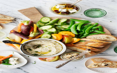 Birthday party vegetarian food ideas on a budget: cheap healthy meals for crowds!