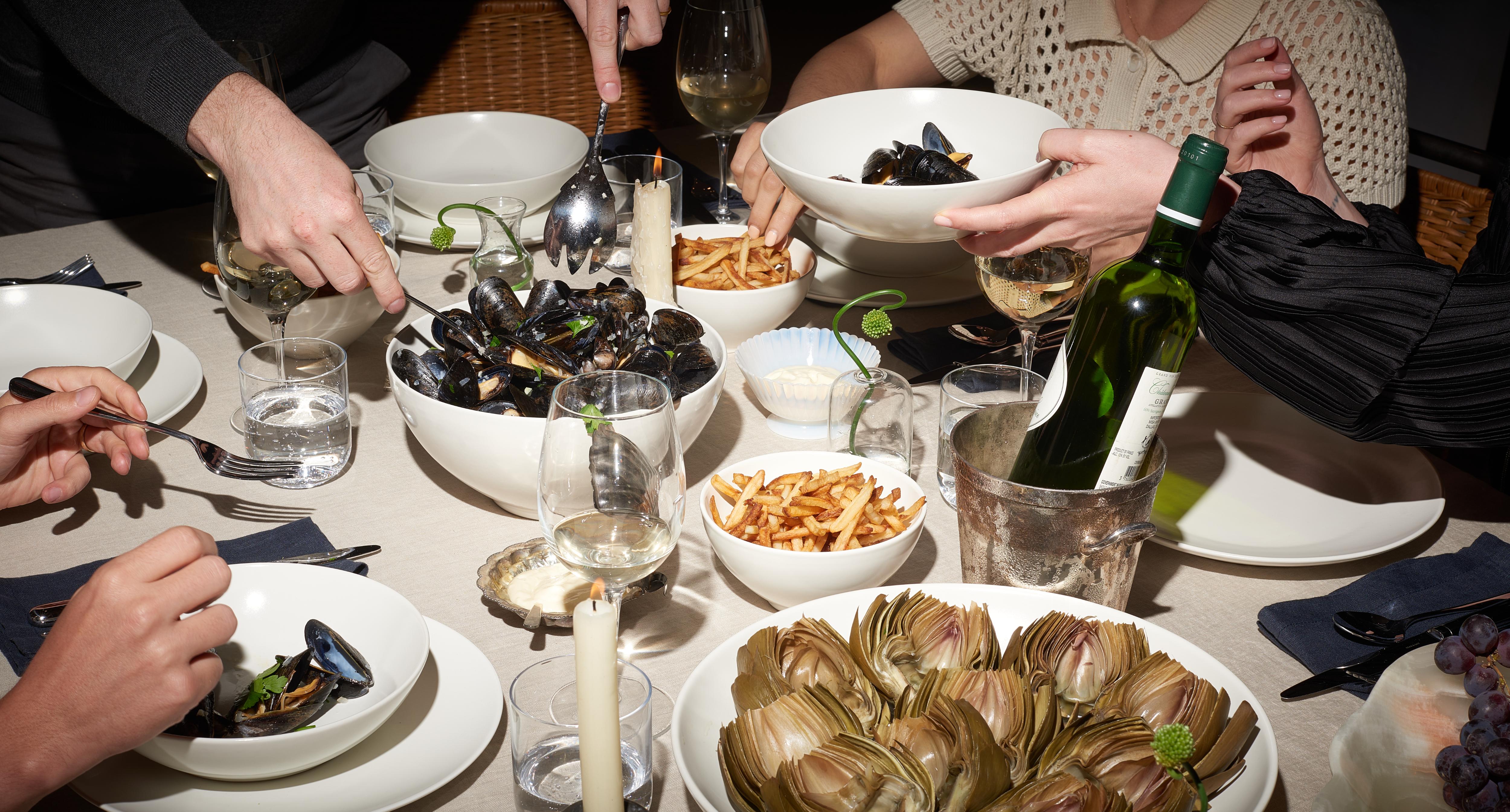 Bring Your Own Food Party Checklist: 7 Essential Things You Need