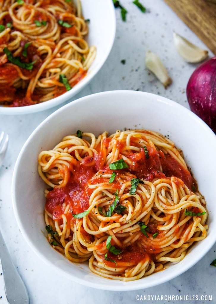 Quick easy marinara sauce recipe with only 3 pantry items you have