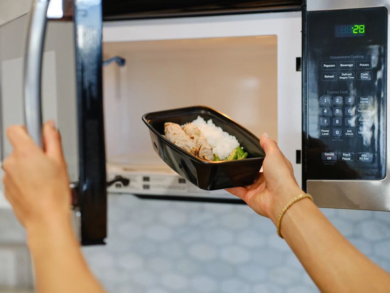Are Quick Easy Microwave Meals Healthy? Nutritious Options Explained!